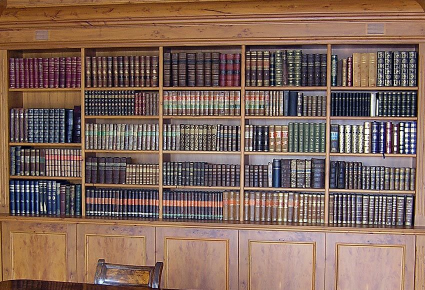 Historische-Bibliothek
